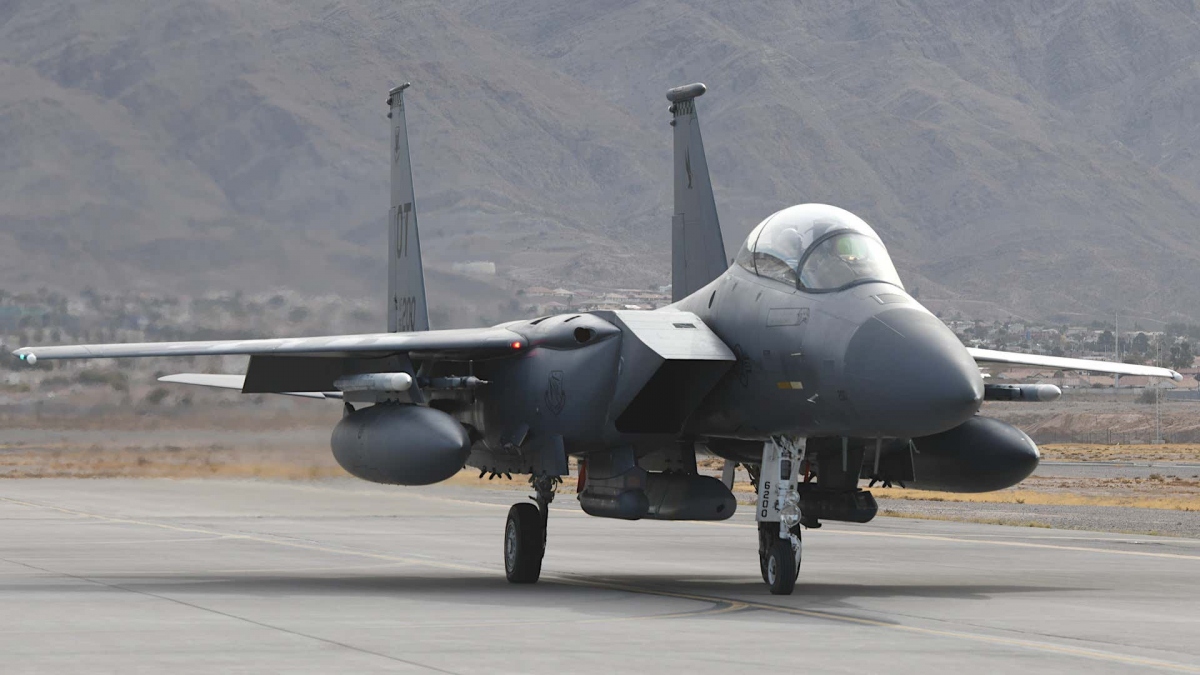 "Đại bàng" F-15E thử nghiệm khả năng phóng tên lửa JASSM-ER
