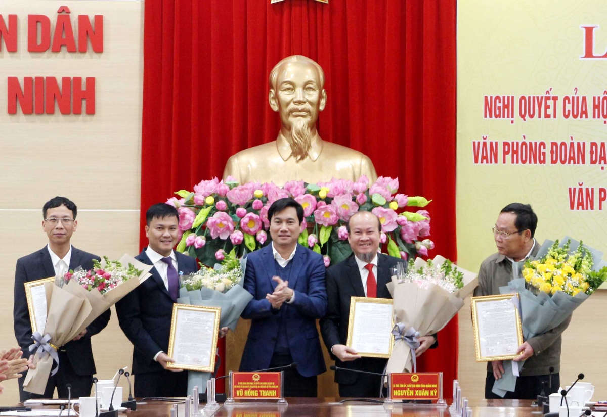 Quảng Ninh thành lập Văn phòng Đoàn ĐBQH và HĐND; Văn phòng UBND tỉnh