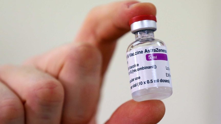 Pháp đẩy nhanh tiến độ tiêm chủng vaccine ngừa Covid-19 của AstraZeneca