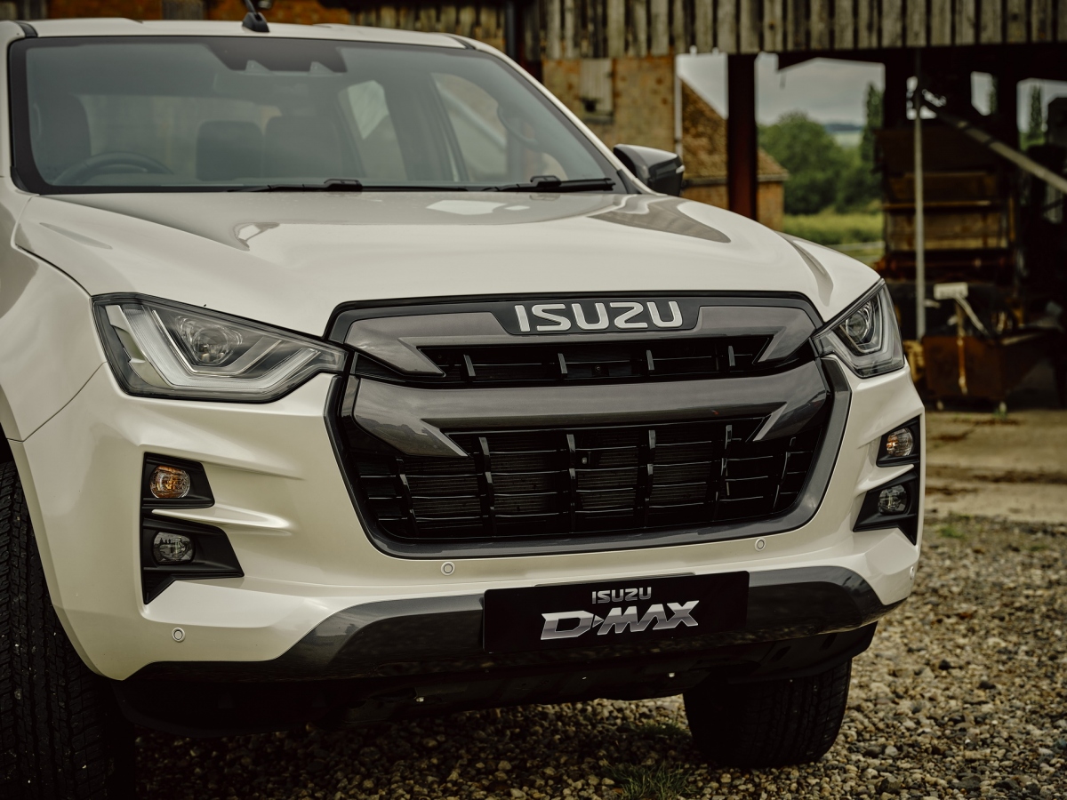 Bán tải Isuzu D-Max 2021 hoàn toàn mới chính thức ra mắt