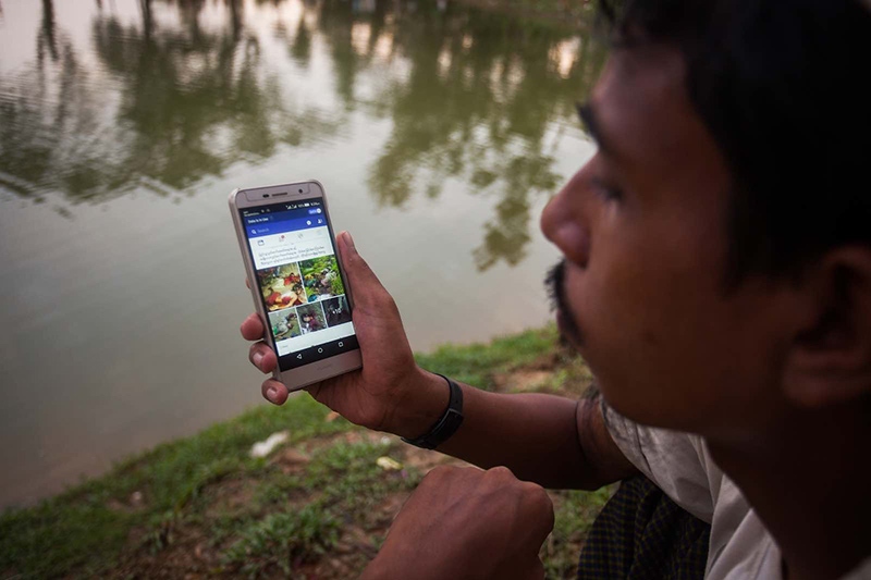 Facebook xóa trang chính của quân đội Myanmar