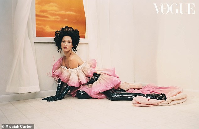 Bella Hadid hóa quý cô gợi cảm với phong cách cổ điển trên tạp chí Vogue