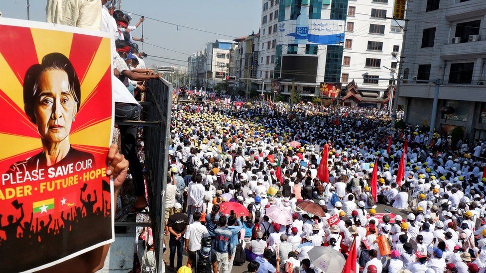 Hàng trăm nghìn người Myanmar tham gia cuộc tổng đình công Five Twos