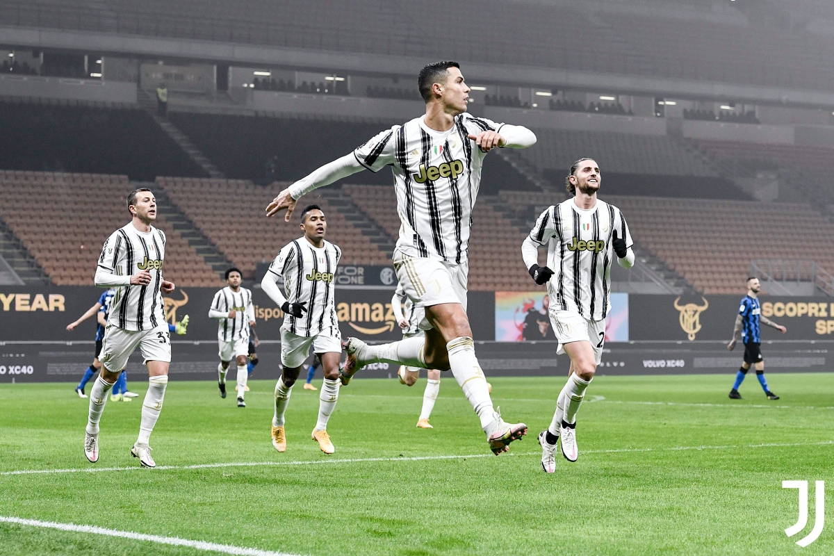 Cristiano Ronaldo lập cú đúp, Juventus lội ngược dòng thắng Inter Milan