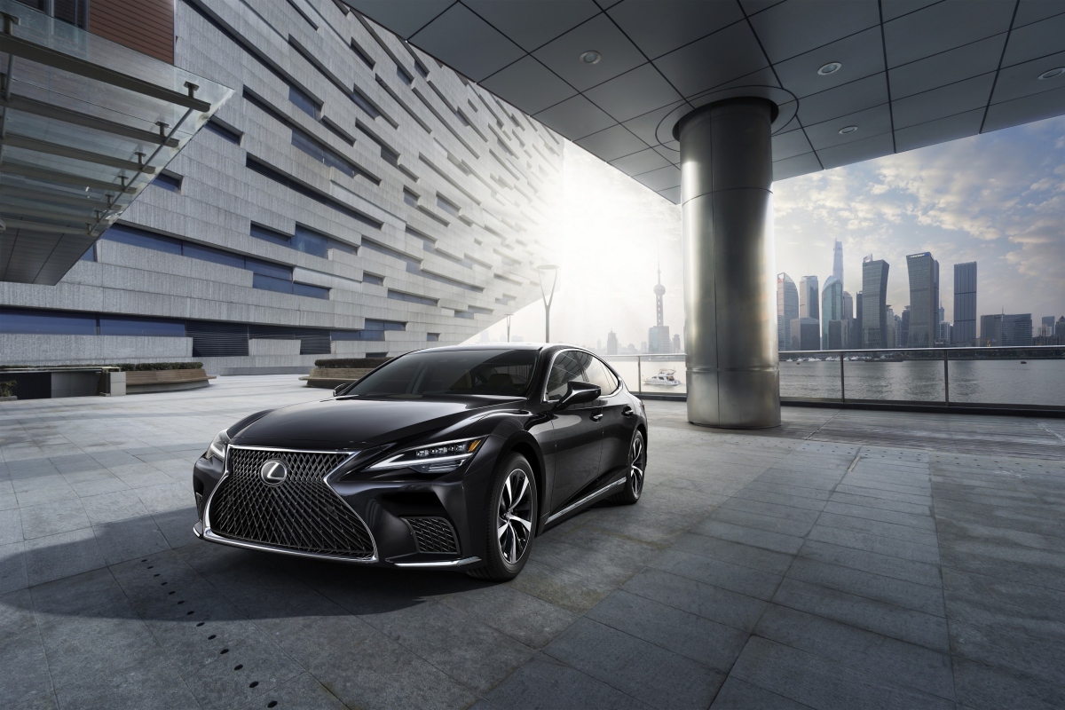 Lexus LS 2021 giá từ hơn 7 tỷ đồng có gì đặc biệt