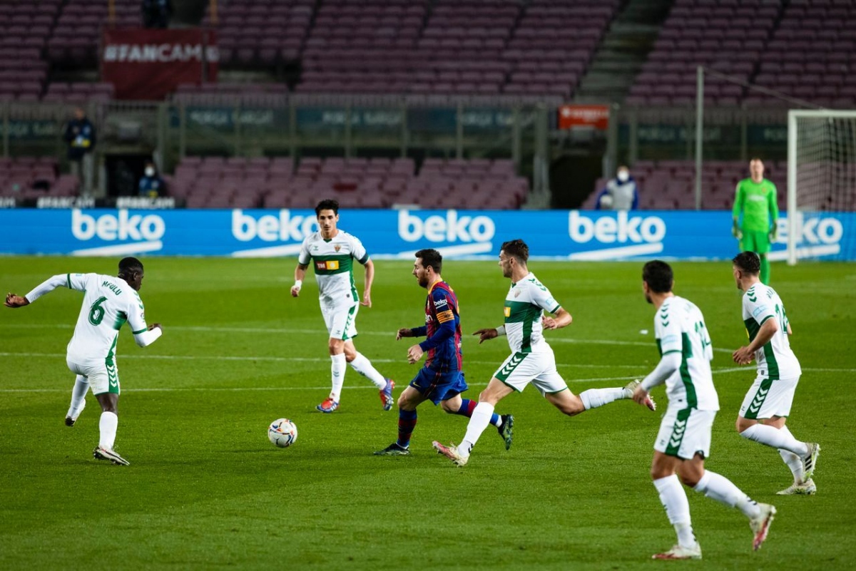 Messi thăng hoa, Barca thắng "giải khát" trước Elche