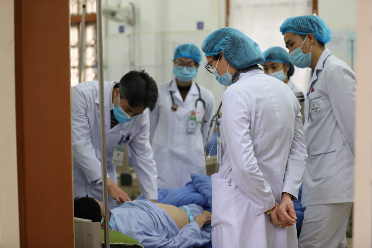 Tết của những bác sĩ “căng mình trực chiến” tại Bệnh viện Đa khoa tỉnh Sơn La