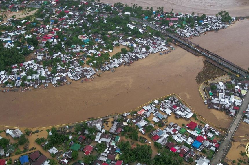 Philippines sơ tán 5.000 người để tránh bão Dujuan