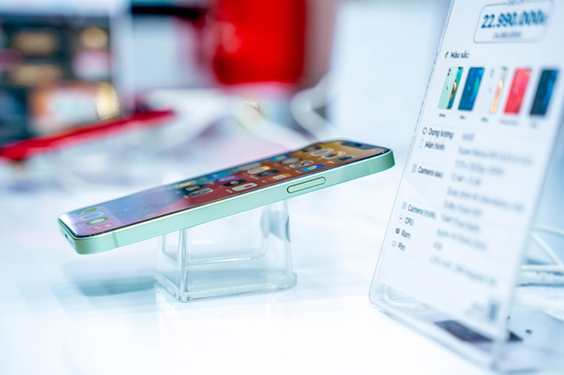 iPhone 12 mini bán ế, Samsung cũng buồn lây