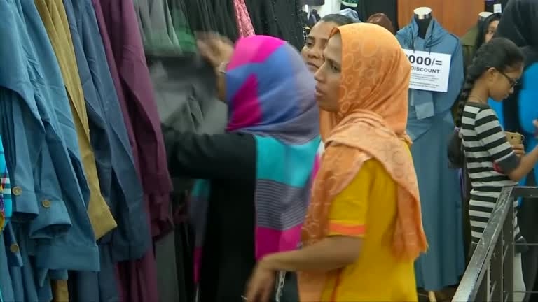 Sri Lanka cấm mặc khăn choàng burqa của người Hồi giáo