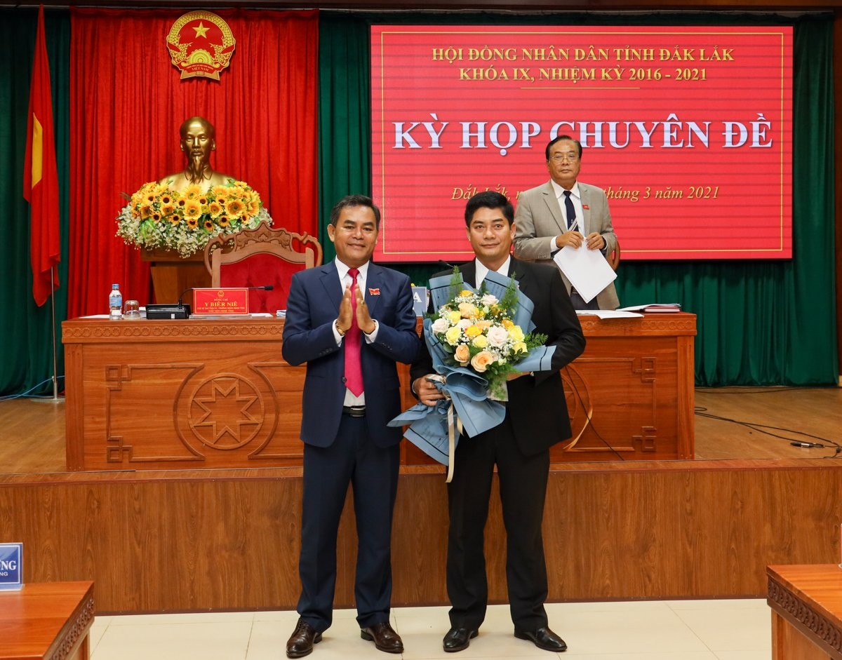 Bí thư Thị ủy Buôn Hồ được bầu làm Phó Chủ tịch HĐND tỉnh Đắk Lắk