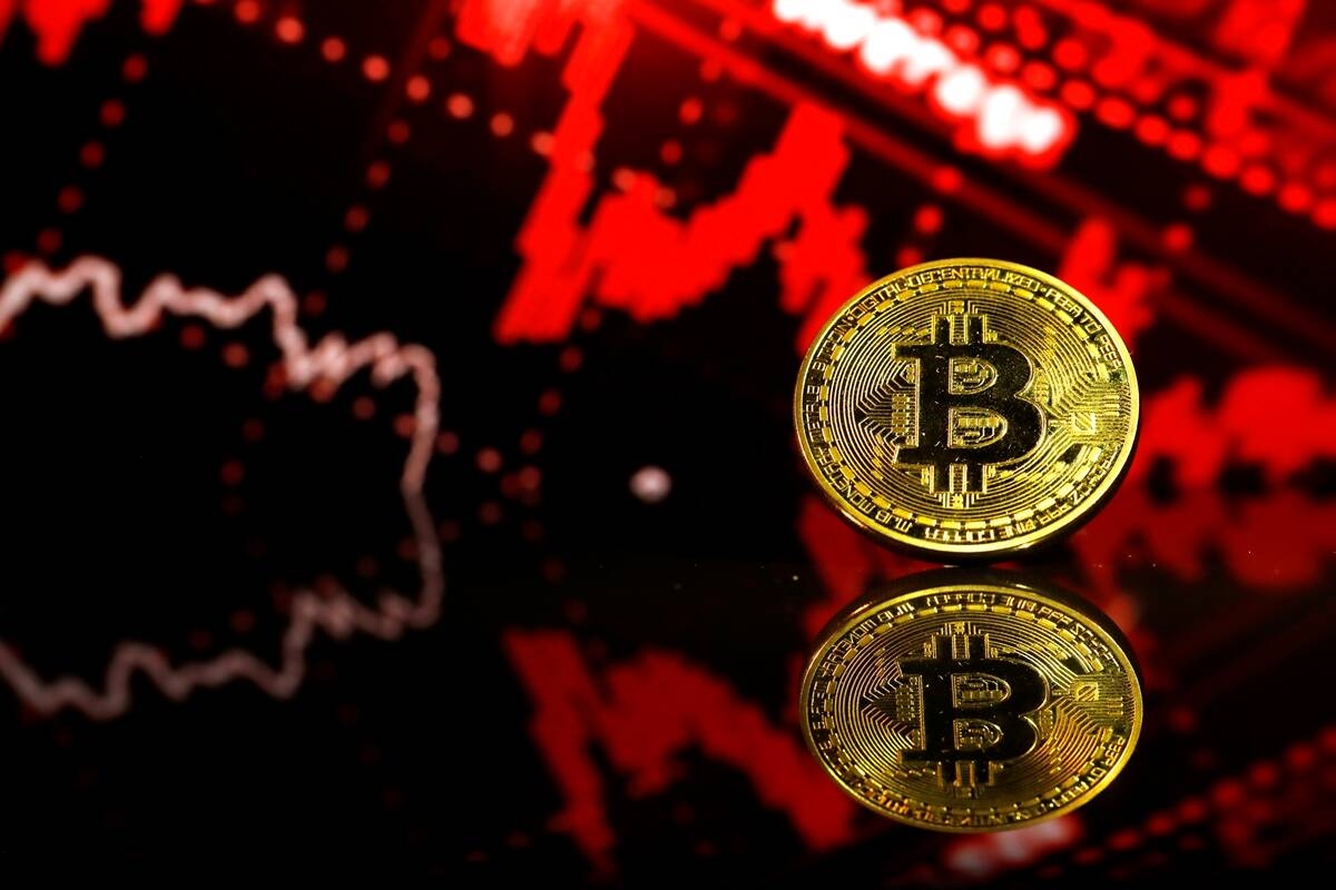 Bitcoin - "Vàng" kỹ thuật số hay chỉ là "bong bóng"?