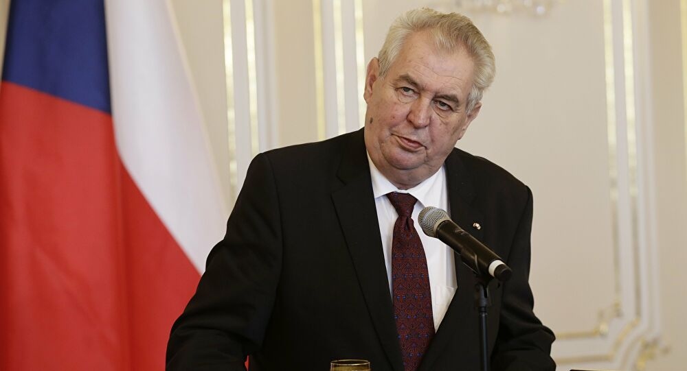 Tổng thống Séc muốn cách chức một số nhân vật quan trọng vì vaccine Sputnik V của Nga