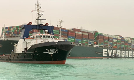 Ai Cập nỗ lực lưu thông hàng hải qua kênh Suez