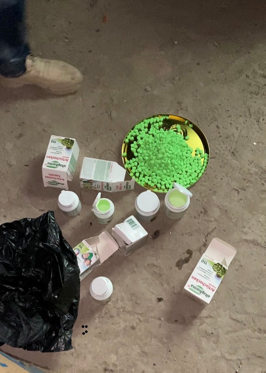 Ma túy được giấu trong lọ thực phẩm chức năng từ Châu Âu về Việt Nam
