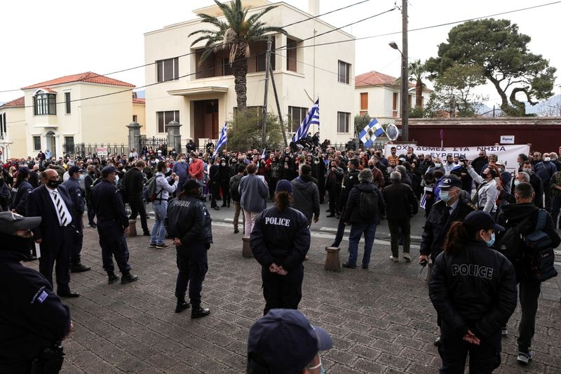 EU thúc giục Hy Lạp điều tra cáo buộc về “đối xử không phù hợp” với người di cư