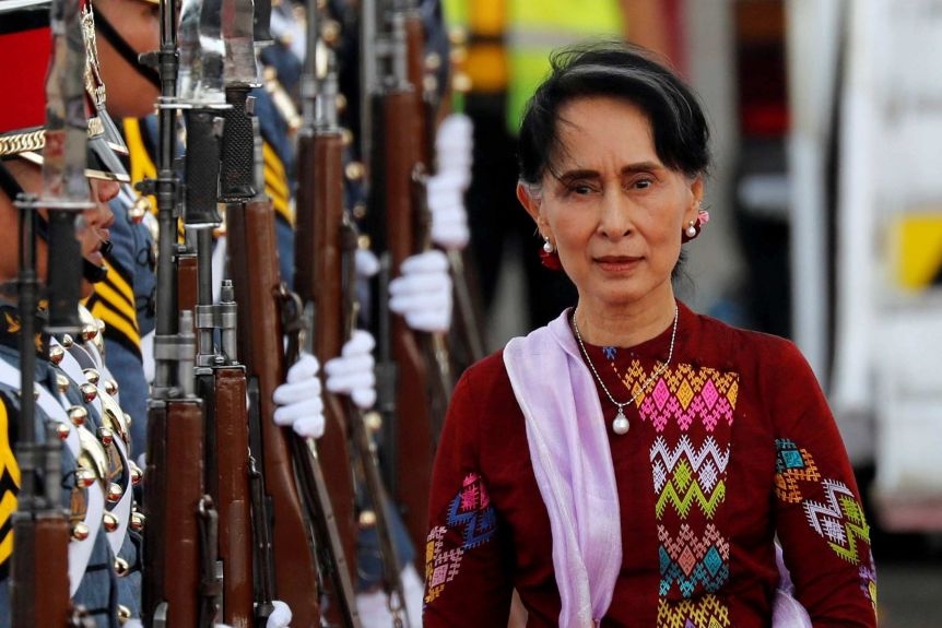 Cố vấn nhà nước Myanmar San Suu Kyi xuất hiện trong phiên xét xử trực tuyến