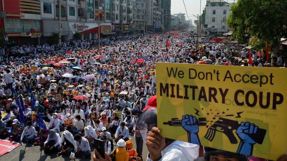 Hàn Quốc cấm xuất khẩu hàng hóa quân sự sang Myanmar