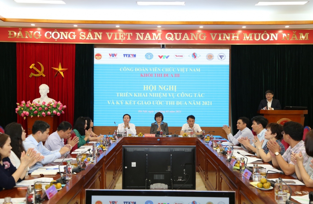 Công đoàn Viên chức Việt Nam ký kết giao ước thi đua năm 2021