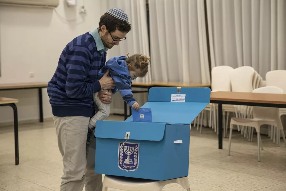 Cử tri Israel bỏ phiếu bầu cử Quốc hội lần thứ 4 trong chưa đầy 2 năm