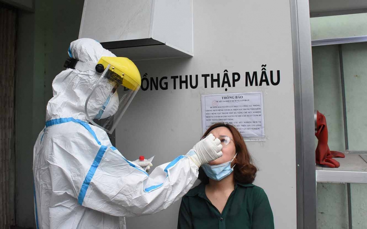 Gần 7.000 nhân viên y tế Đà Nẵng đều âm tính với SARS-CoV-2