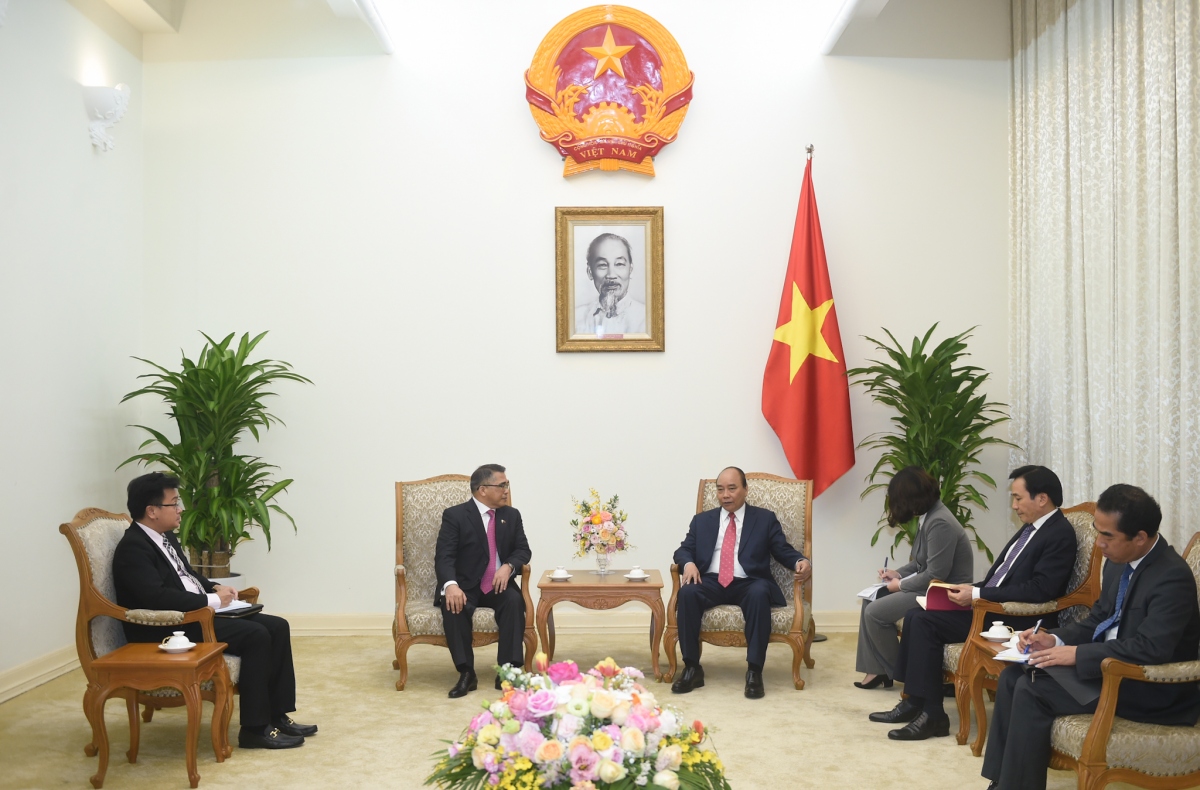 Thủ tướng Nguyễn Xuân Phúc tiếp Đại sứ Philippines