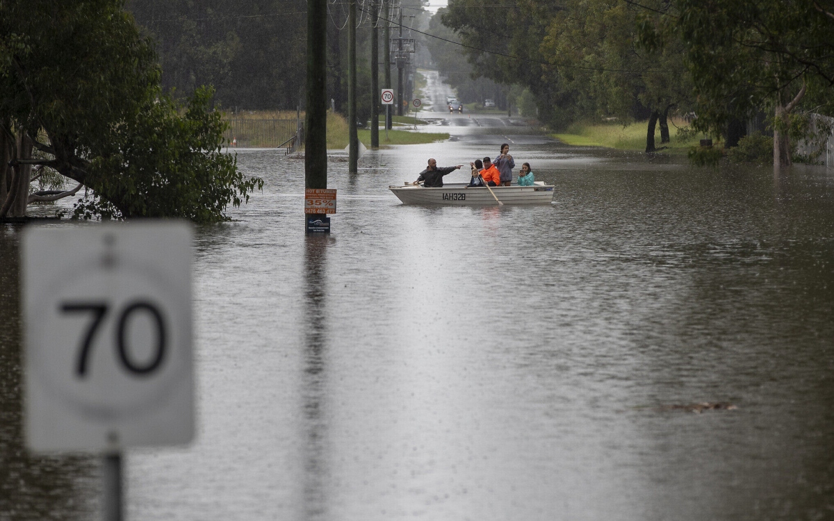 Australia cử quân đội đến cứu trợ lũ lụt tại bang New South Wales