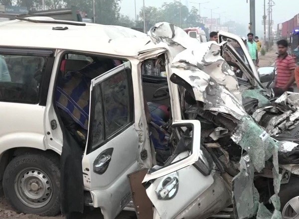 Ít nhất 9 người thiệt mạng trong vụ tai nạn giao thông ở Ấn Độ