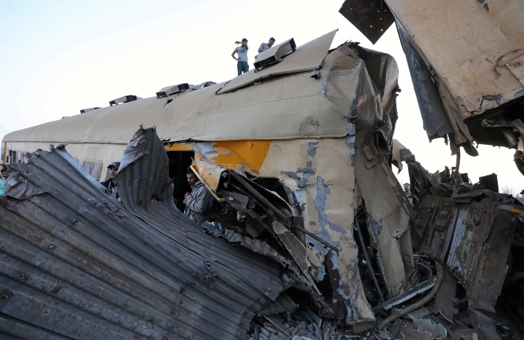 Tàu hỏa đâm nhau ở Ai Cập, hơn 100 người thương vong