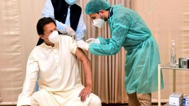 Thủ tướng Pakistan mắc Covid-19 sau 2 ngày tiêm vaccine