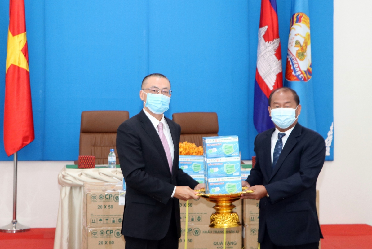 Việt Nam và Campuchia chung tay đẩy lùi dịch bệnh Covid-19