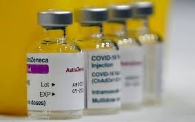 Một trường hợp tử vong, Bulgaria tạm ngừng tiêm chủng vaccine AstraZeneca