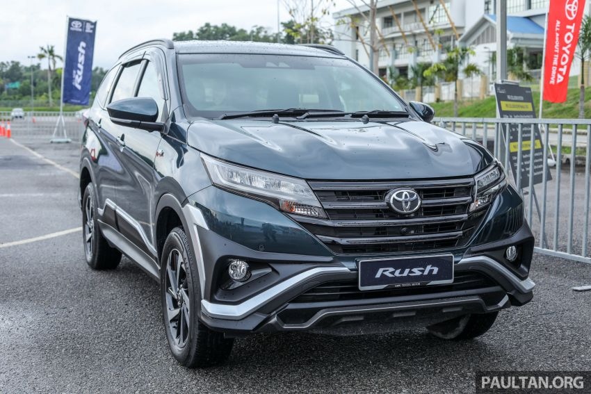 Toyota Rush bổ sung màu sơn mới, không thay đổi giá