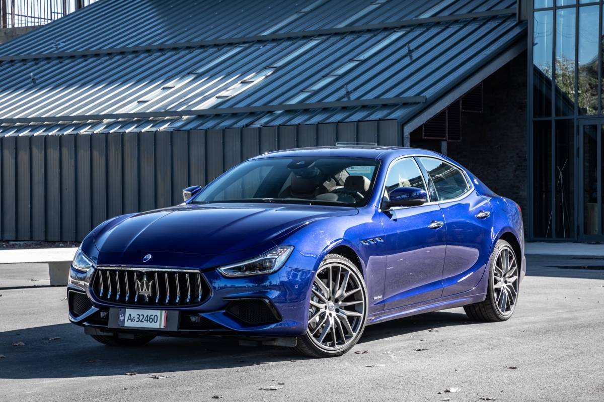 Khám phá xe điện Maserati Ghibli Hybrid vừa ra mắt