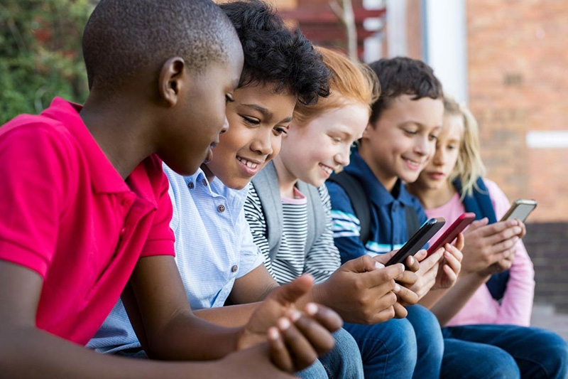 Vì sao giới trẻ Mỹ chuộng iPhone?