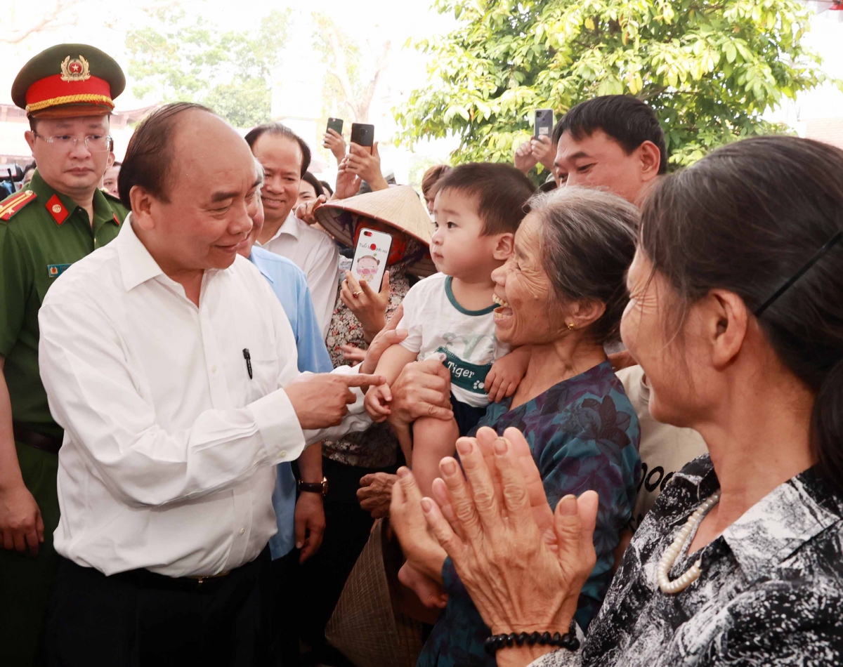 Chủ tịch nước: “Đưa xã nông thôn mới kiểu mẫu Tứ Xã thành đô thị phù hợp với quy hoạch”