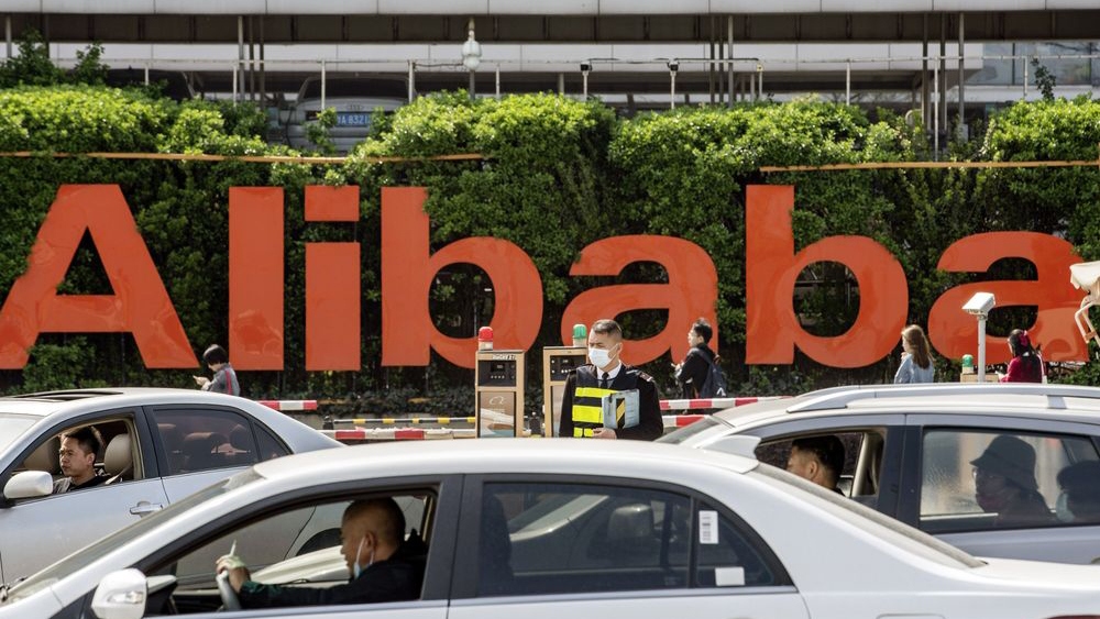 Sau án phạt kỷ lục 2,8 tỷ USD, cổ phiếu của Alibaba vọt tăng