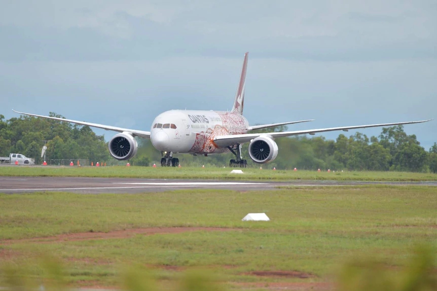 Australia giảm tần suất các chuyến bay đến từ Ấn Độ