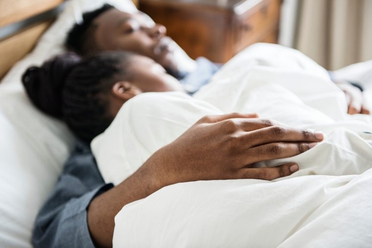 10 vật bạn không nên để trong phòng ngủ