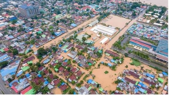 Indonesia và Timor Leste ban bố tình trạng khẩn cấp do lũ lụt và sạt lở