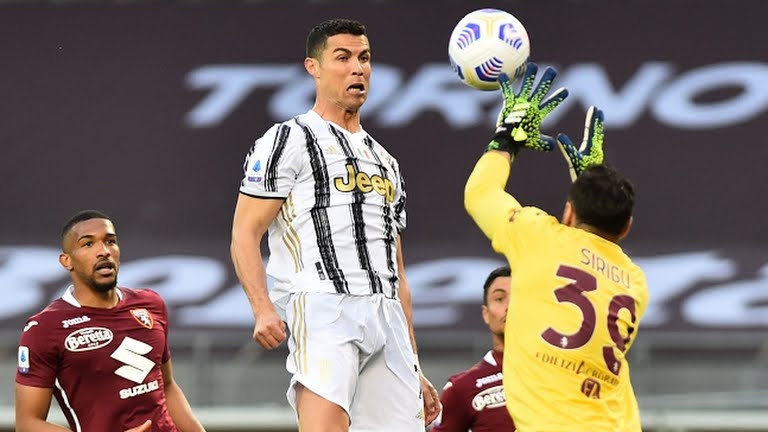 Ronaldo lập công, Juventus nhọc nhằn giành 1 điểm trước Torino