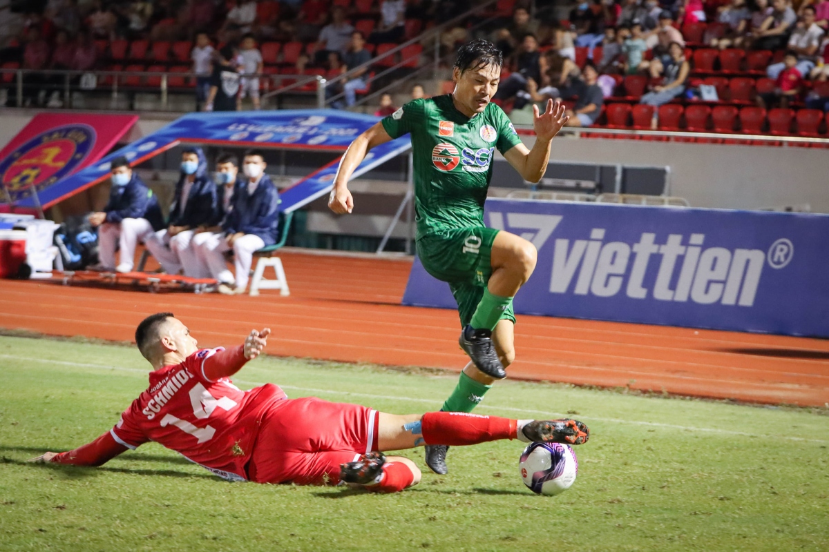 10 người Sài Gòn FC cầm hòa Hải Phòng, thoát khỏi vị trí cuối bảng V-League 2021