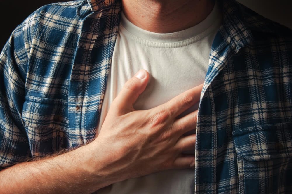 11 dấu hiệu không ngờ cho thấy bạn đang gặp vấn đề về tim mạch