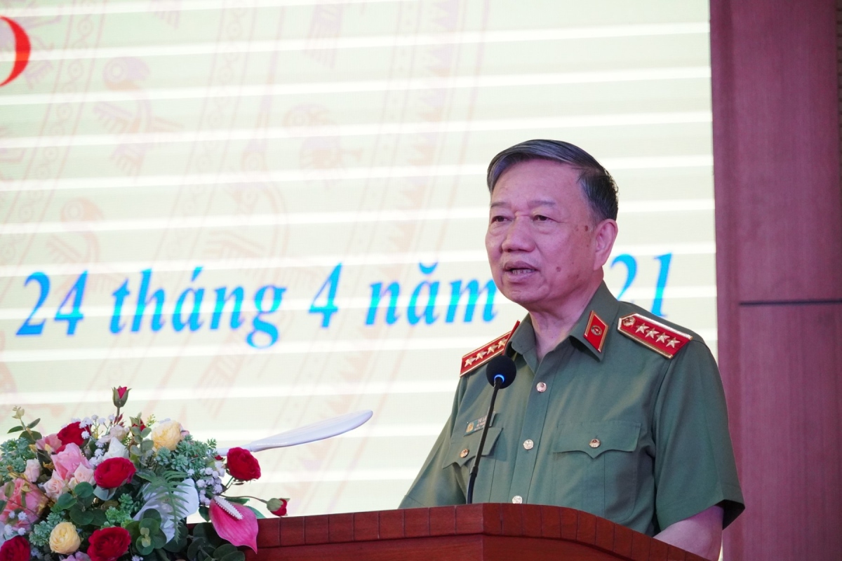 Bộ trưởng Tô Lâm dự kỷ niệm 75 năm Ngày thành lập Ty Công an Hải Dương