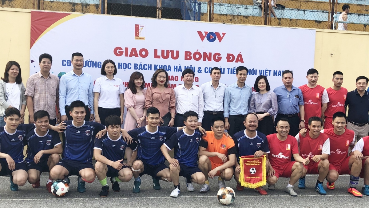 Công đoàn Đài TNVN giao lưu bóng đá với Công đoàn Đại học Bách khoa Hà Nội