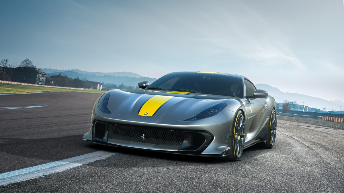 Ferrari xác nhận sản xuất động cơ "quái vật" V12