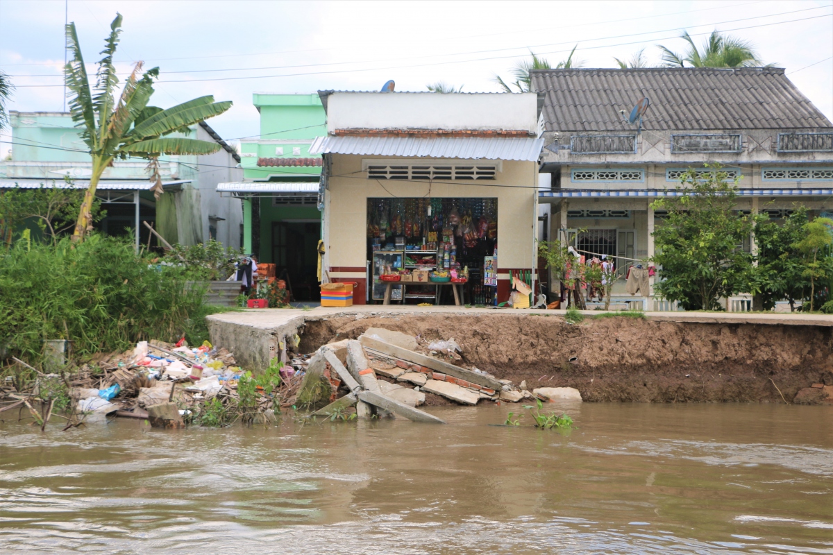 Sạt lở bờ sông, đê bao, đê cồn ở Sóc Trăng ngày càng nghiêm trọng