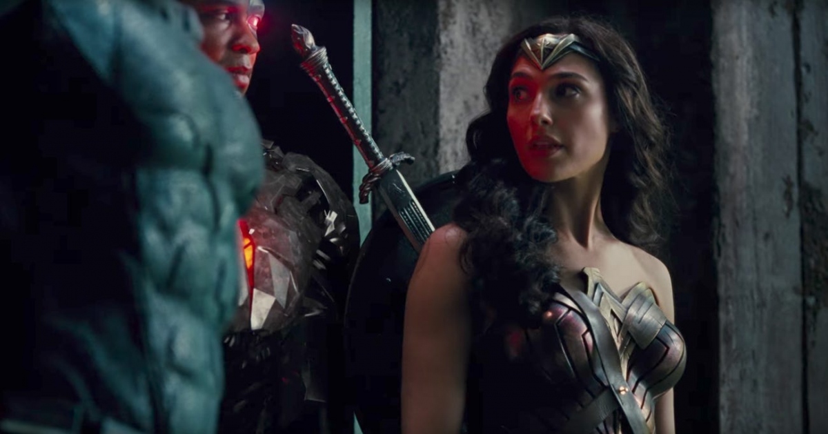 Đạo diễn phim "Justice League" bị chỉ trích vì hăm dọa Gal Gadot