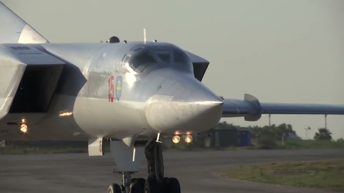 Máy bay ném bom tầm xa Tu-22M3 lần đầu tới căn cứ Nga tại Syria