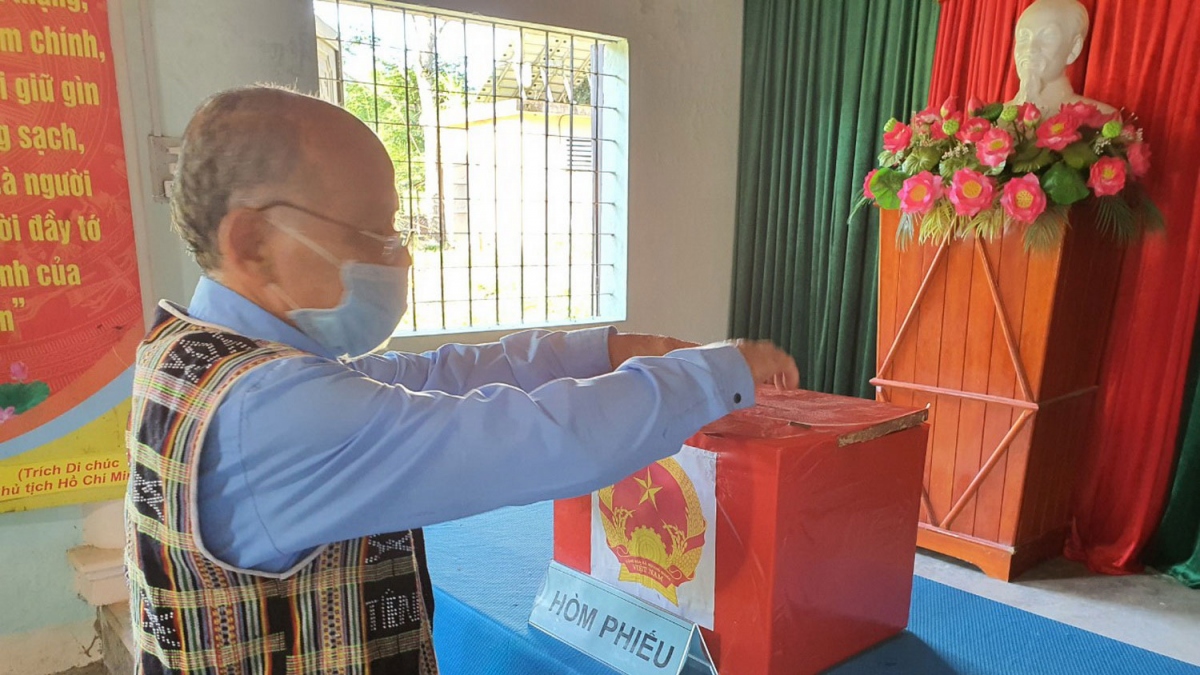 Bầu cử sớm ở huyện biên giới Nam Giang, Quảng Nam diễn ra đúng tiến độ